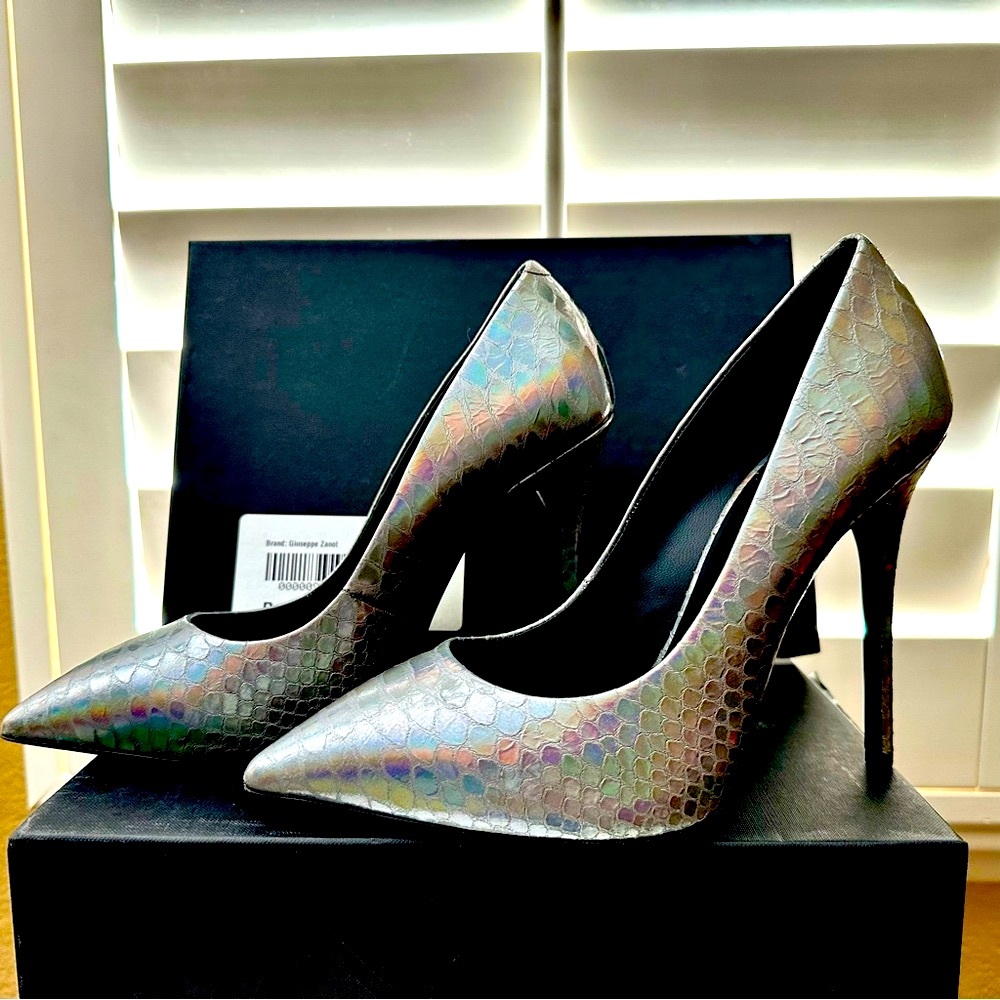 Giuseppe Zanotti Yvette iridescence chrome pumps